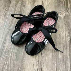 COPY - New w/o tags Capezio Child Tap Shoes Size 9 Wide